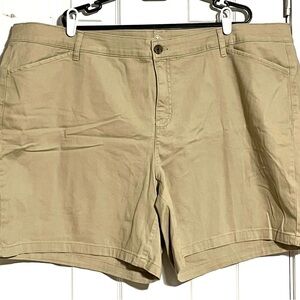 St. John's Bay Women's Tan Flat Front Shorts
